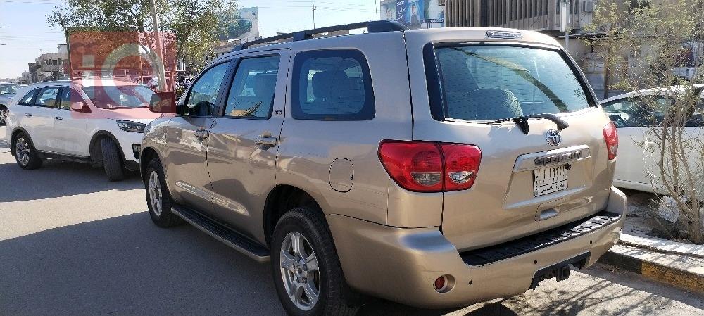 Toyota Sequoia